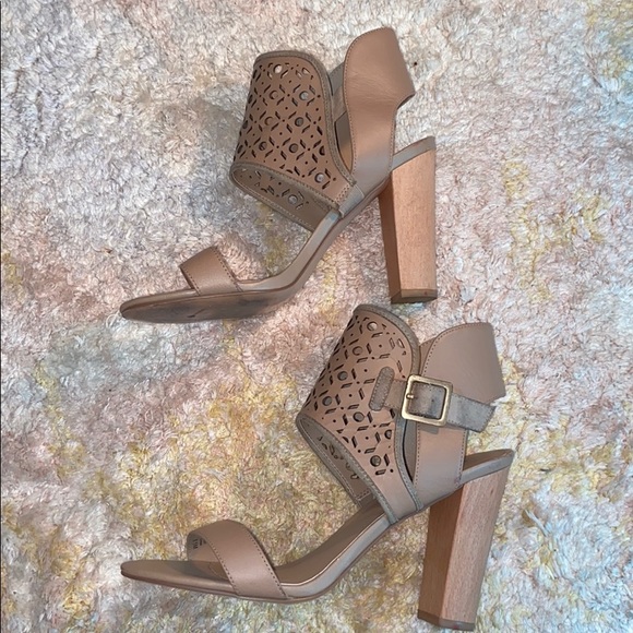 Charles by Charles David Nude Ankle Heels - Picture 2 of 4